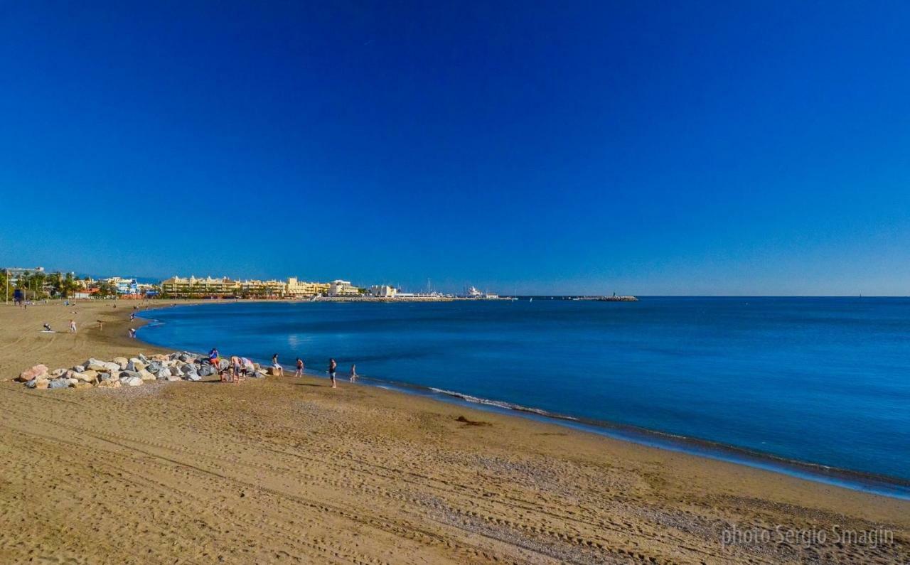 Апартаменты Lomas De Mena, 21 - Atico Con Vistas Al Mar - Piscina Y Barbacoa - Parking Gratis - Excelente Conexion Wifi Бенальмадена Экстерьер фото
